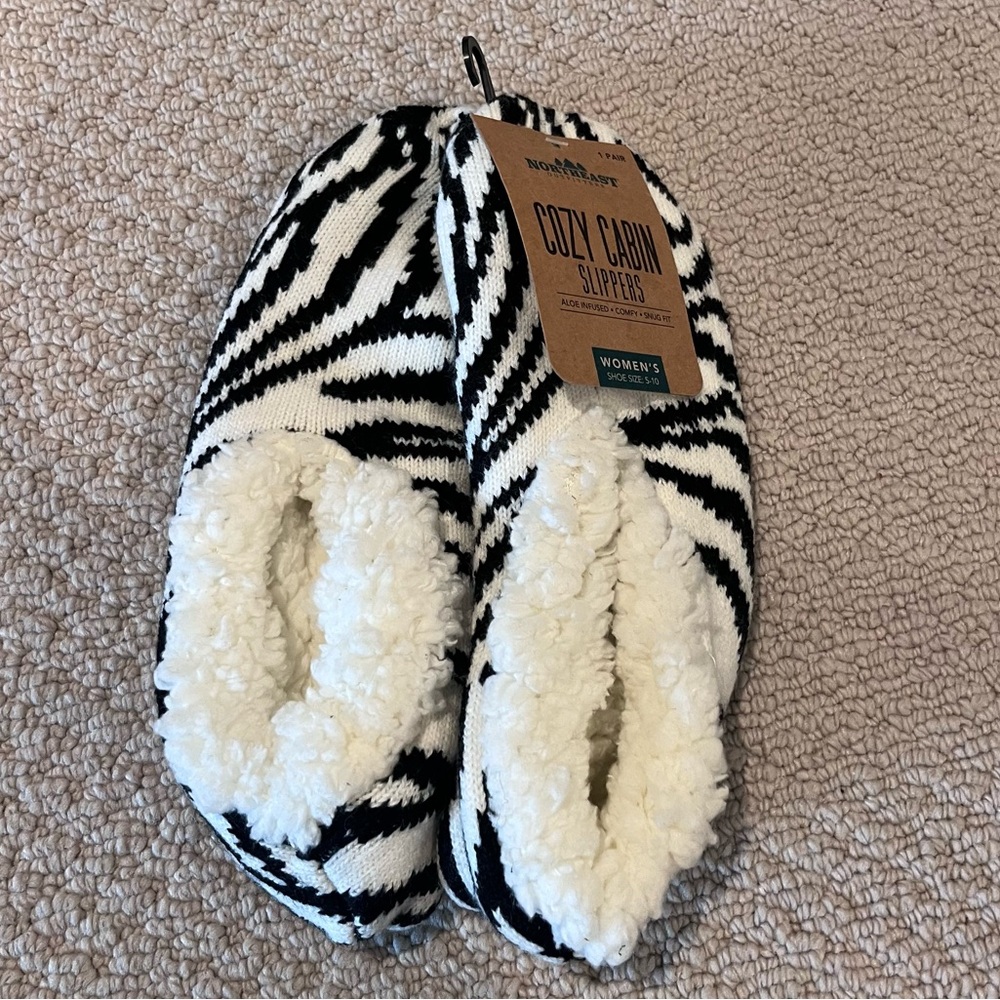 NWT Zebra Print Fleece Slippers